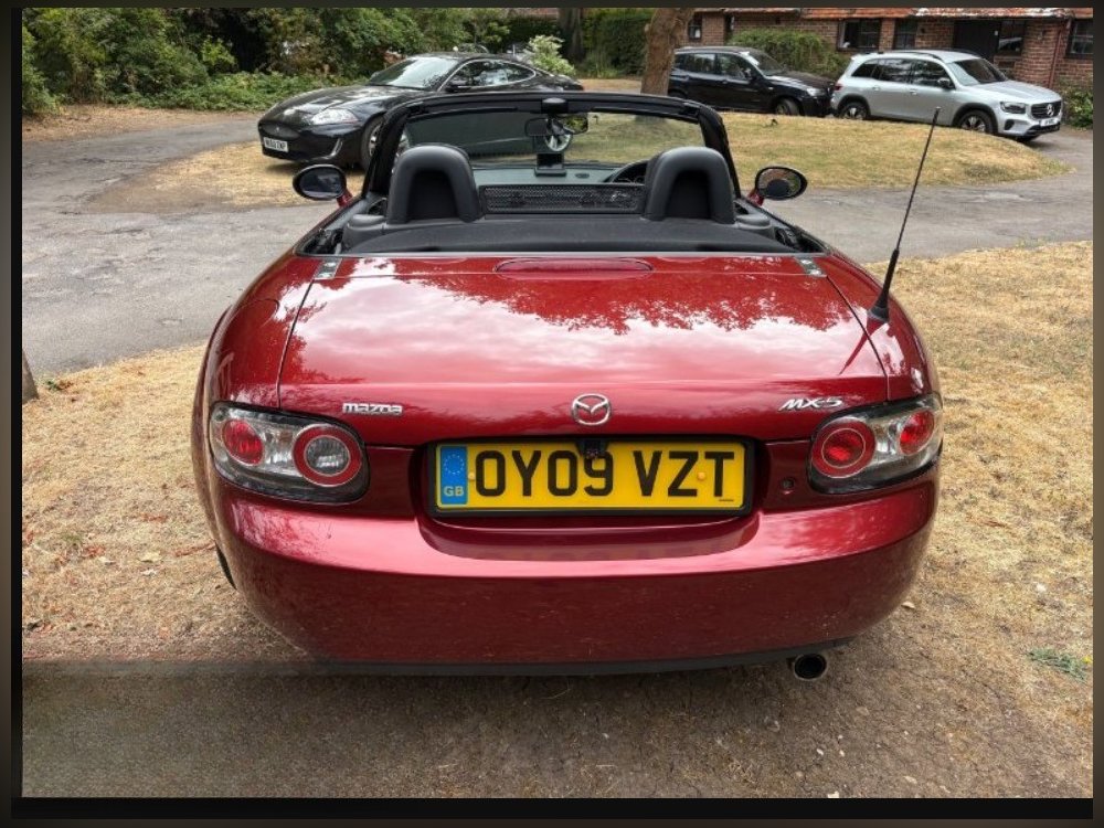 Red 2009 Mazda MX-5 2.0i Option Pack Roadster 2dr Petrol Manual Euro 4 160 ps in Alresford