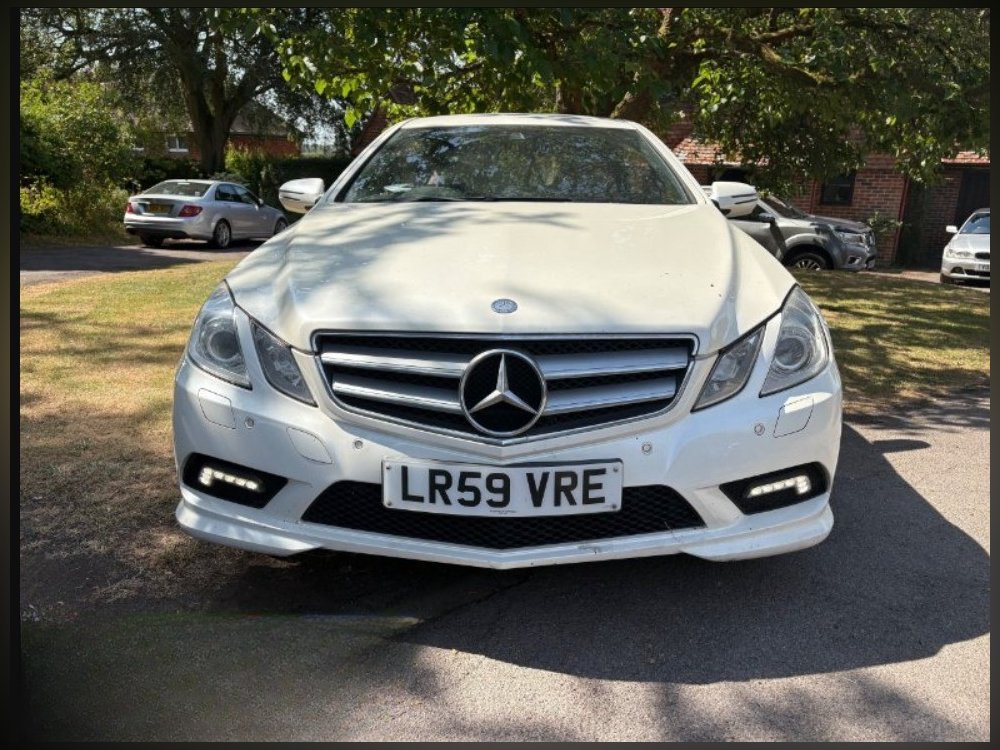 Mercedes-Benz E Class 3.0 E350 CDI V6 BlueEfficiency Sport Coupe 2dr Diesel G-Tronic Euro 5 231 ps for sale in Alresford