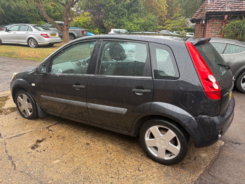 Ford Fiesta 1.25 Zetec Climate Hatchback 5dr Petrol Manual 142 g/km 74 bhp for sale in Alresford