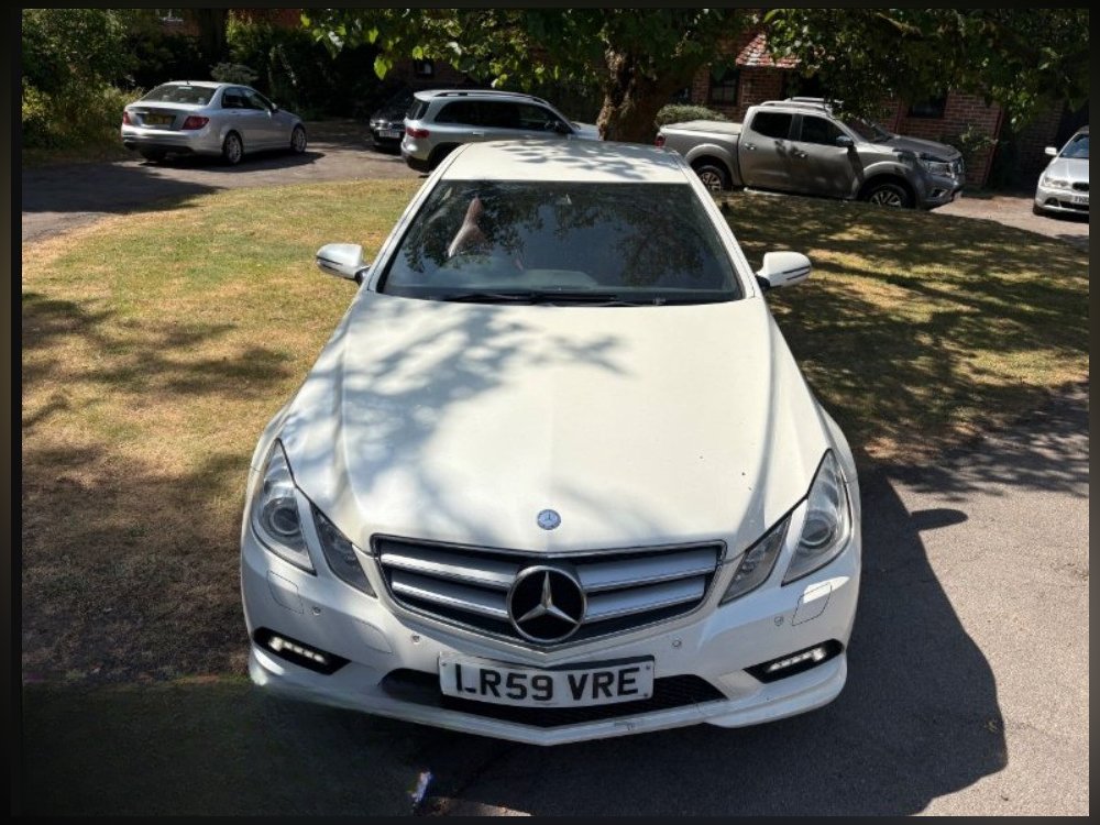 White 2009 Mercedes-Benz E Class 3.0 E350 CDI V6 BlueEfficiency Sport Coupe 2dr Diesel G-Tronic Euro 5 231 ps in Alresford