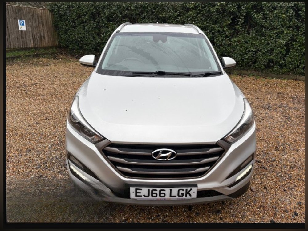 Silver 2016 Hyundai Tucson 2.0 CRDi Blue Drive SE Nav SUV 5dr Diesel Manual Euro 6 s/s 136 ps in Alresford